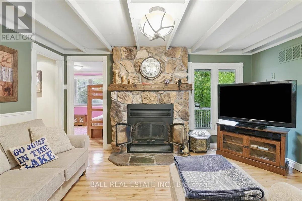 3559 HARBOUR POINT LANE