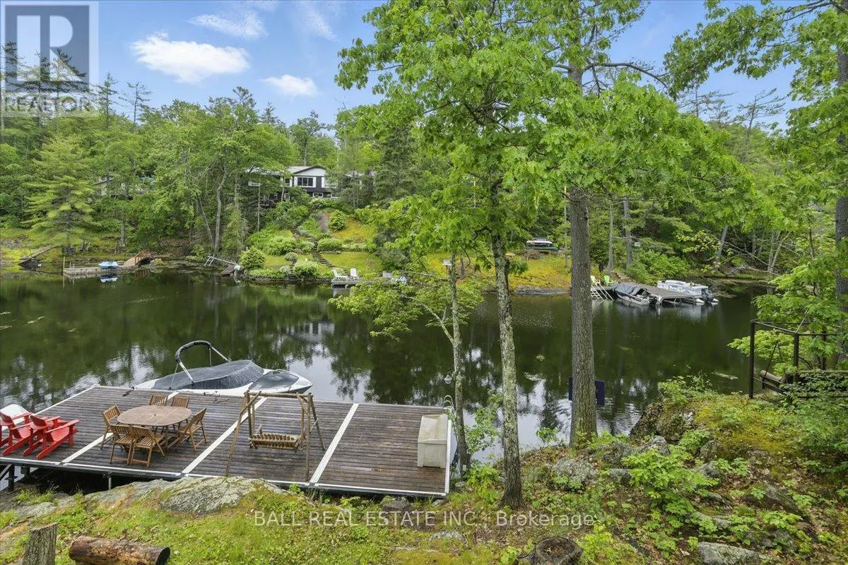 3559 HARBOUR POINT LANE