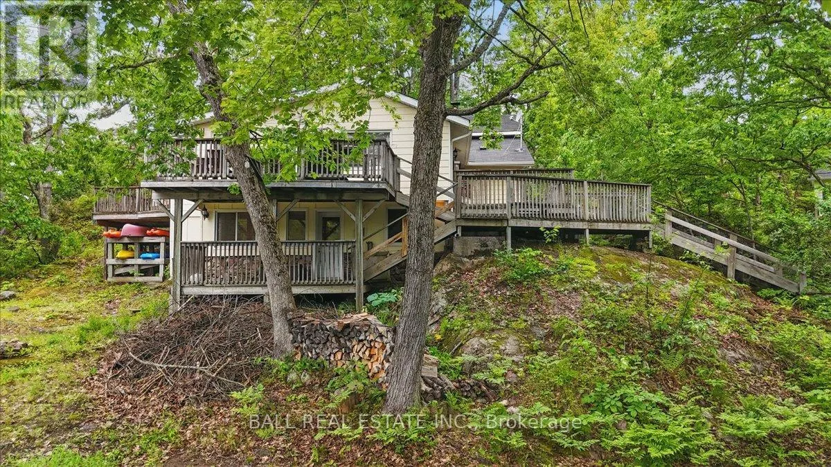 3559 HARBOUR POINT LANE