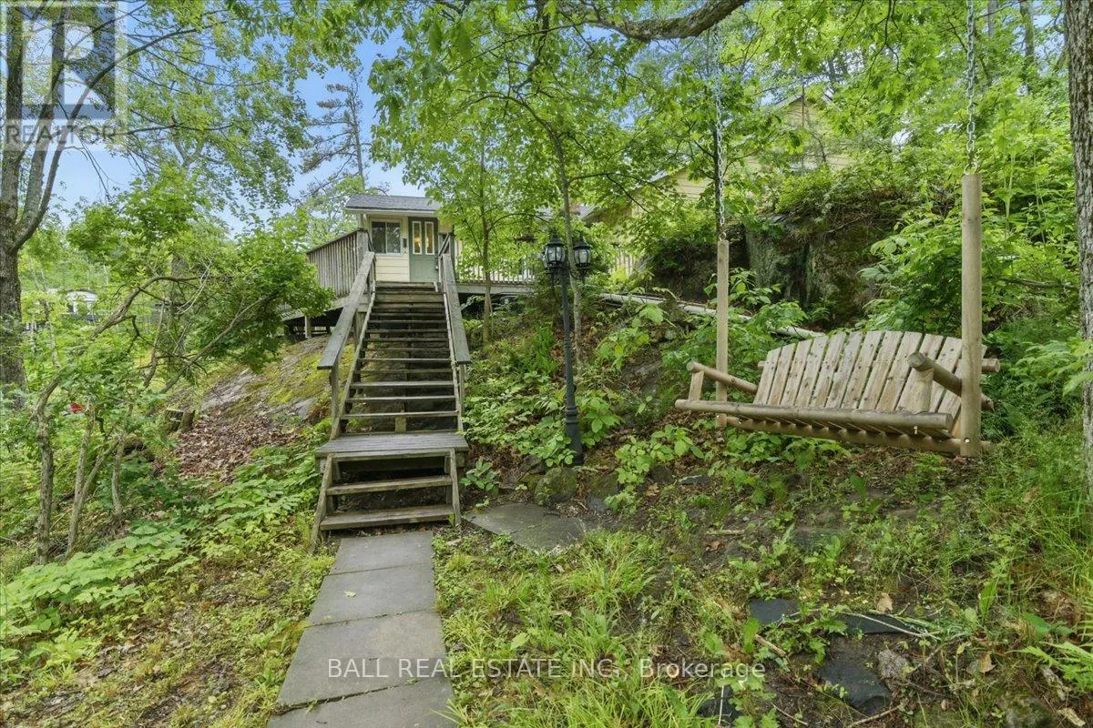 3559 HARBOUR POINT LANE