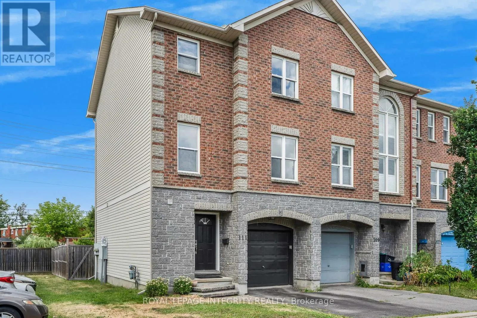 111 ARCOLA PRIVATE