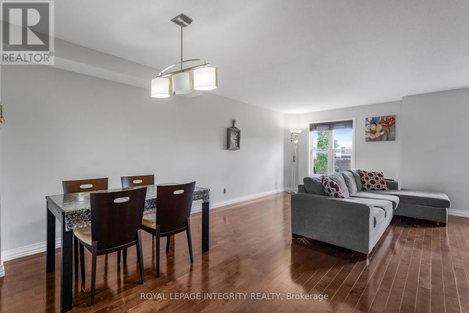 111 ARCOLA PRIVATE