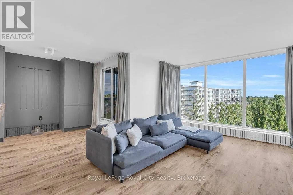 511 - 19 WOODLAWN ROAD E, #511