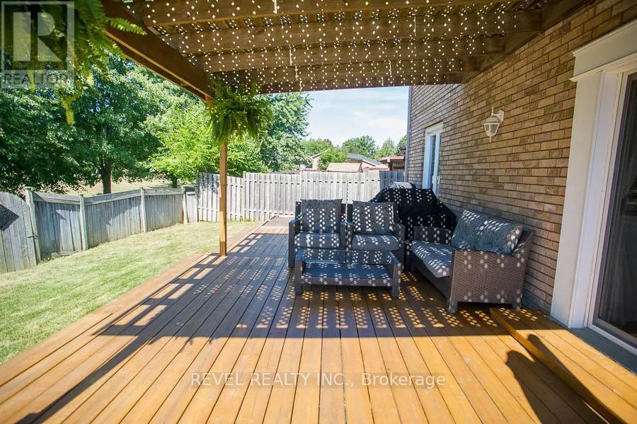 89 DANTE CRESCENT