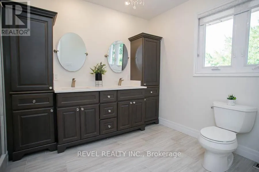 89 DANTE CRESCENT