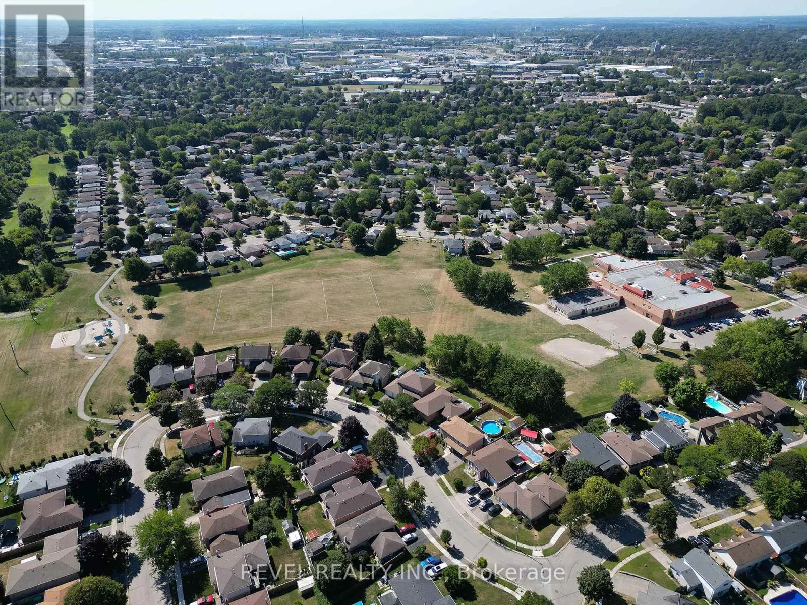 89 DANTE CRESCENT