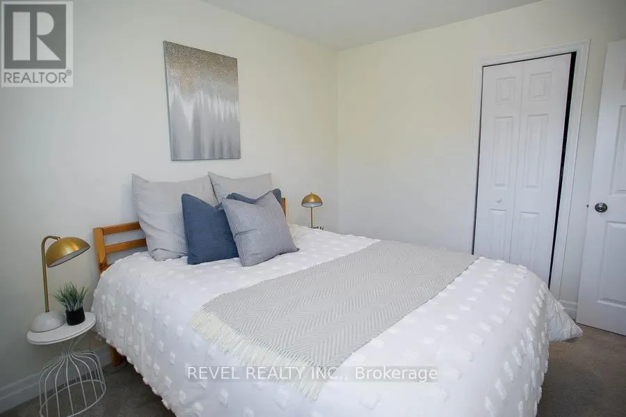 89 DANTE CRESCENT
