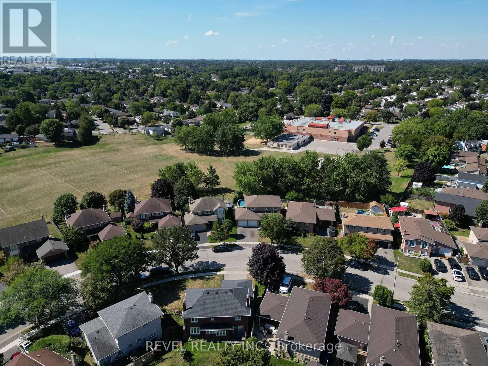 89 DANTE CRESCENT