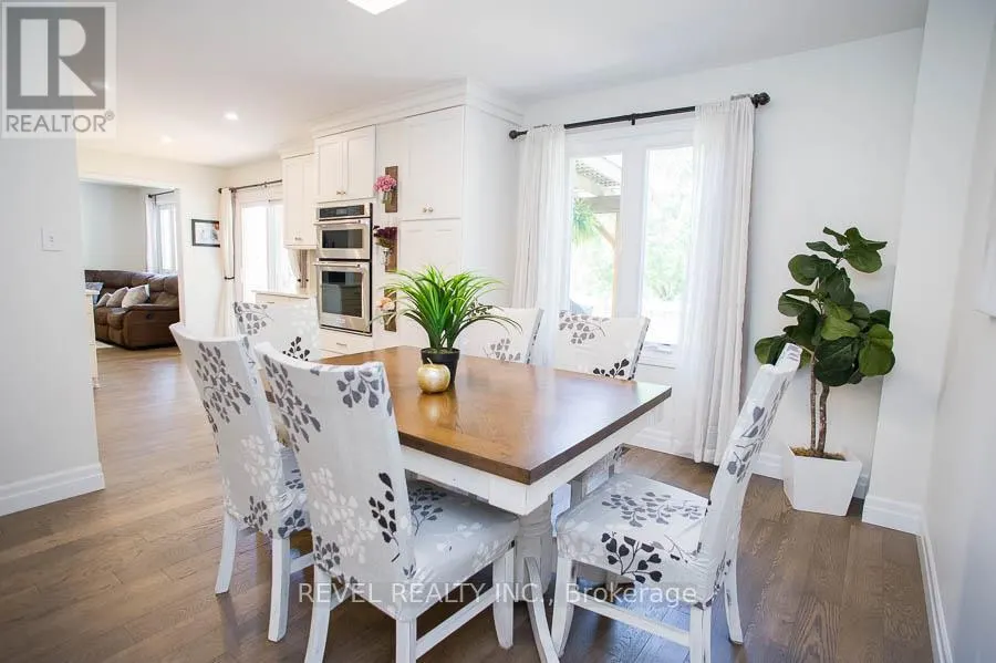 89 DANTE CRESCENT