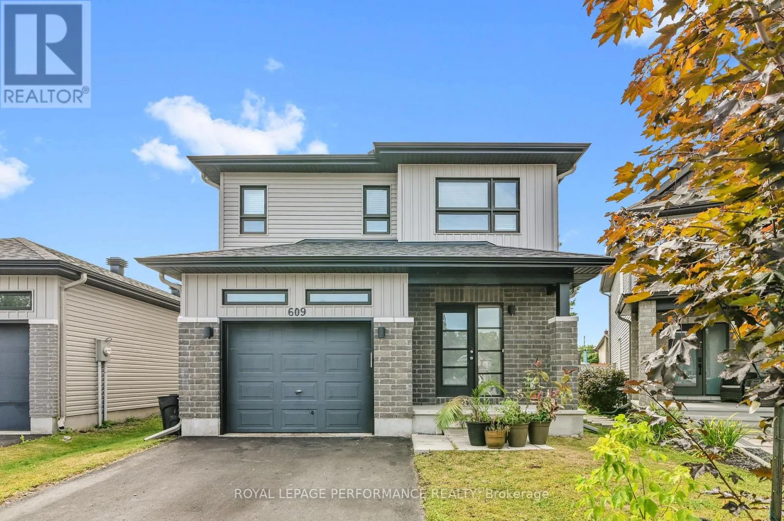 609 ROBERT STREET