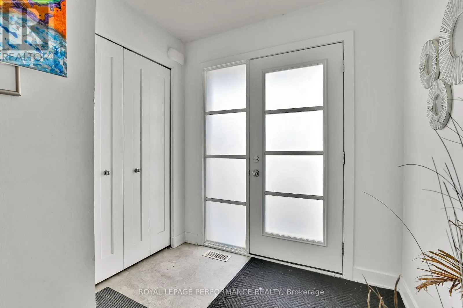 609 ROBERT STREET