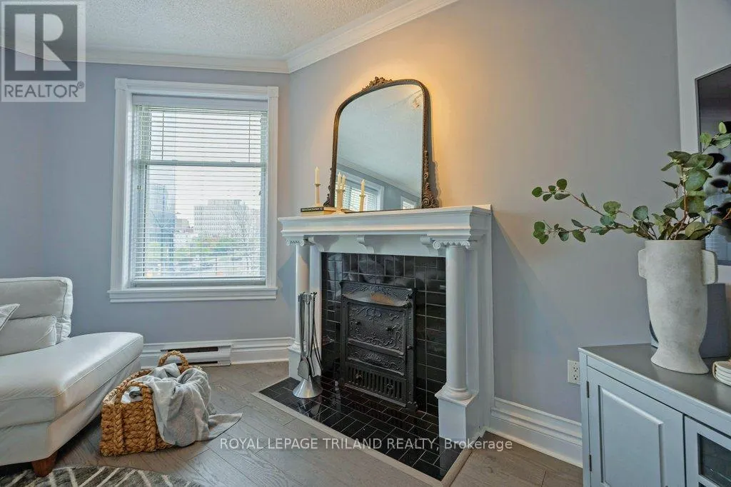 306 - 460 WELLINGTON STREET, #306