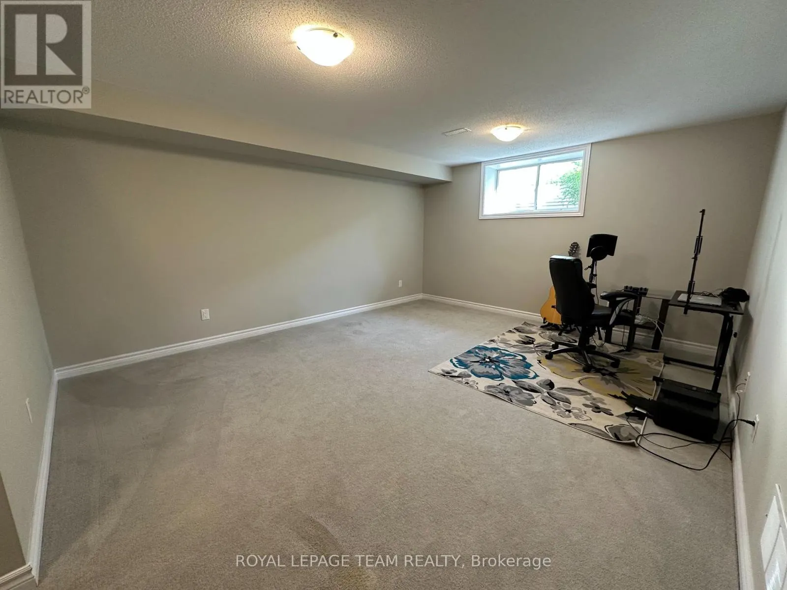 214 BANDELIER WAY