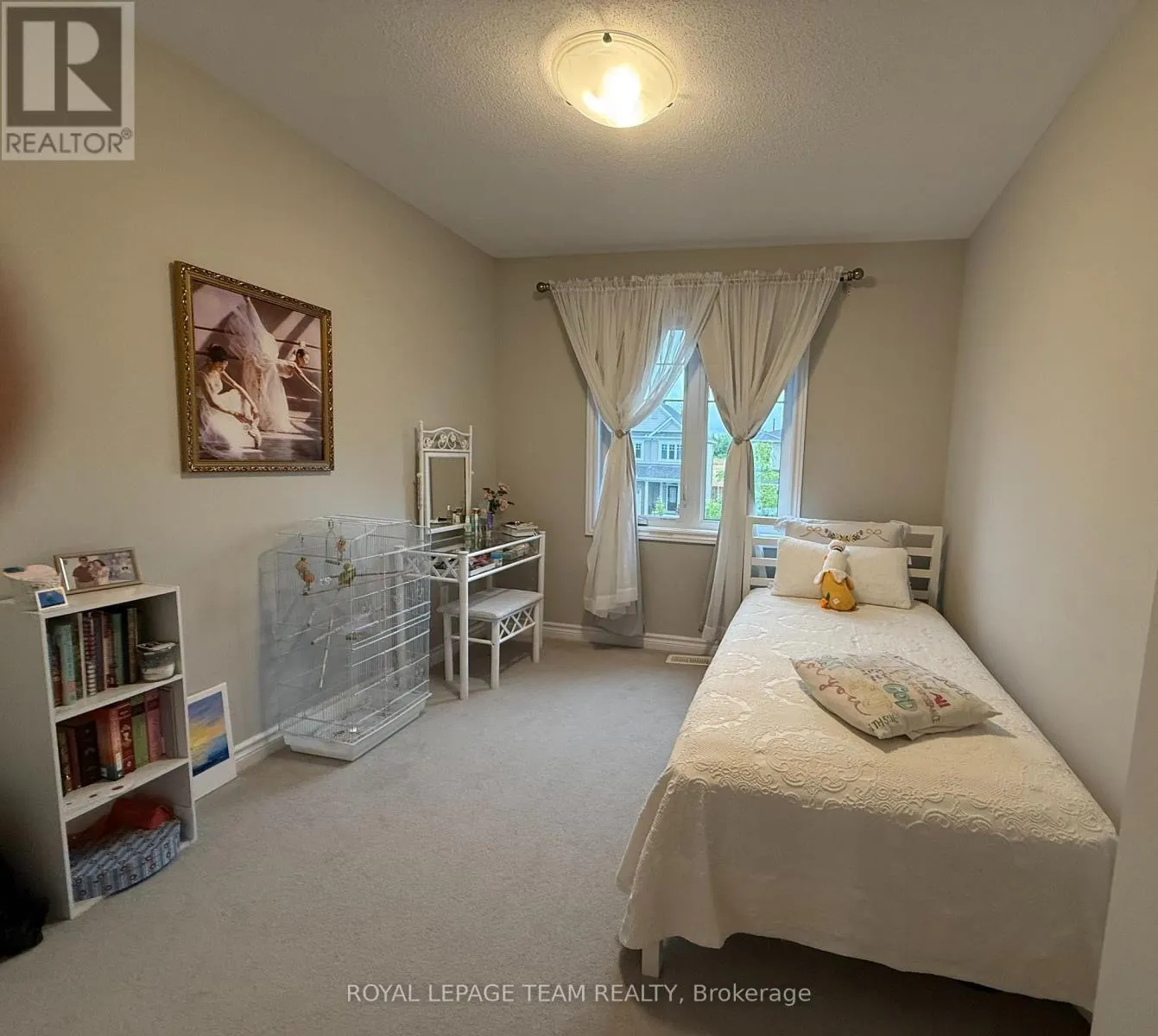 214 BANDELIER WAY
