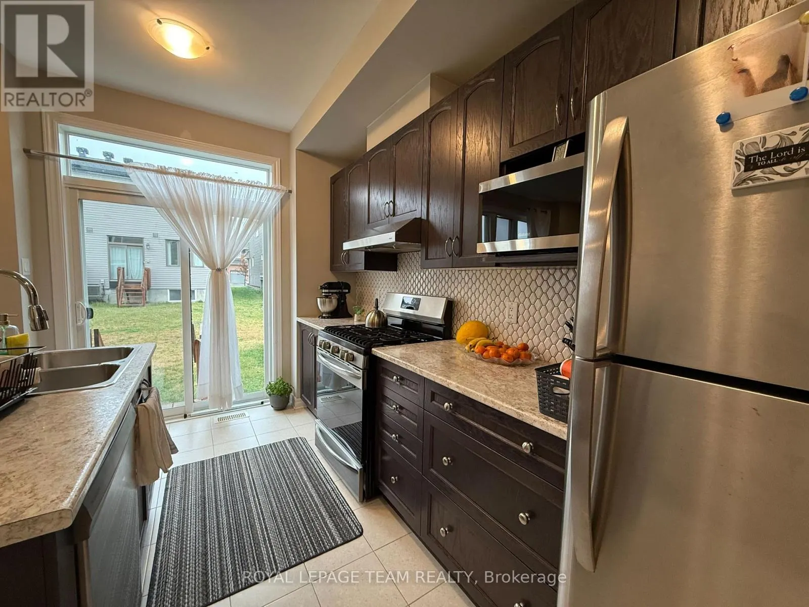 214 BANDELIER WAY