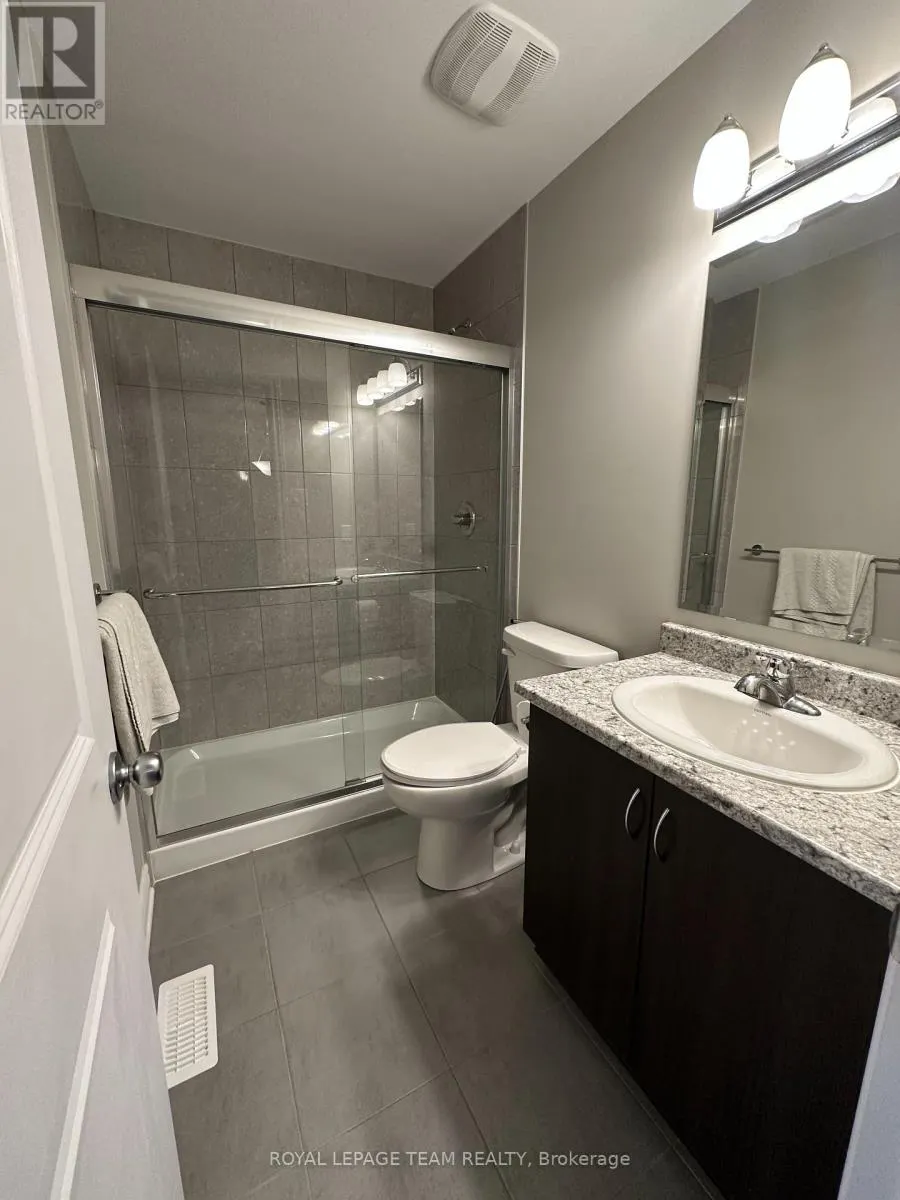 214 BANDELIER WAY