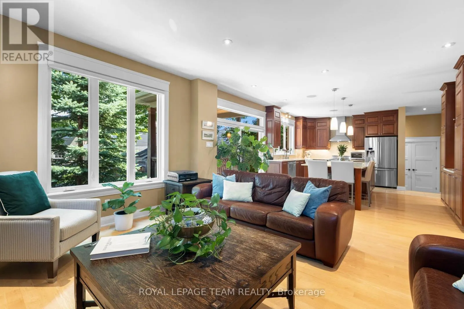31 GRANVILLE AVENUE
