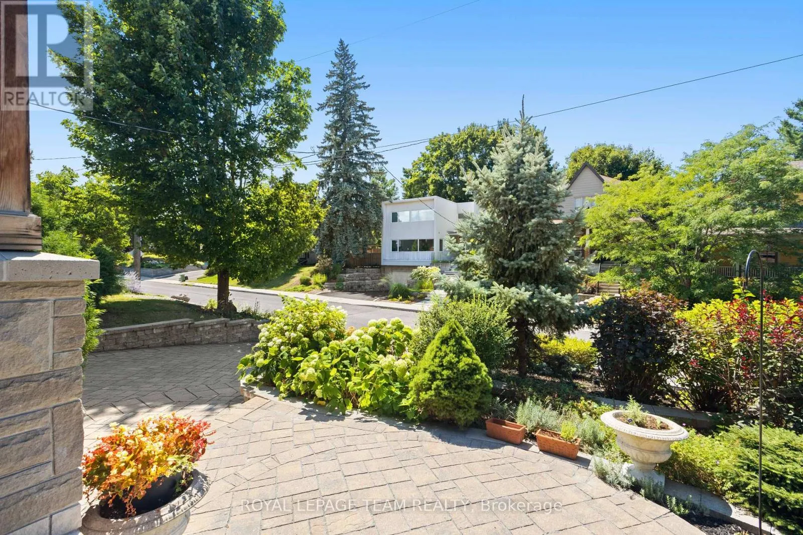 31 GRANVILLE AVENUE