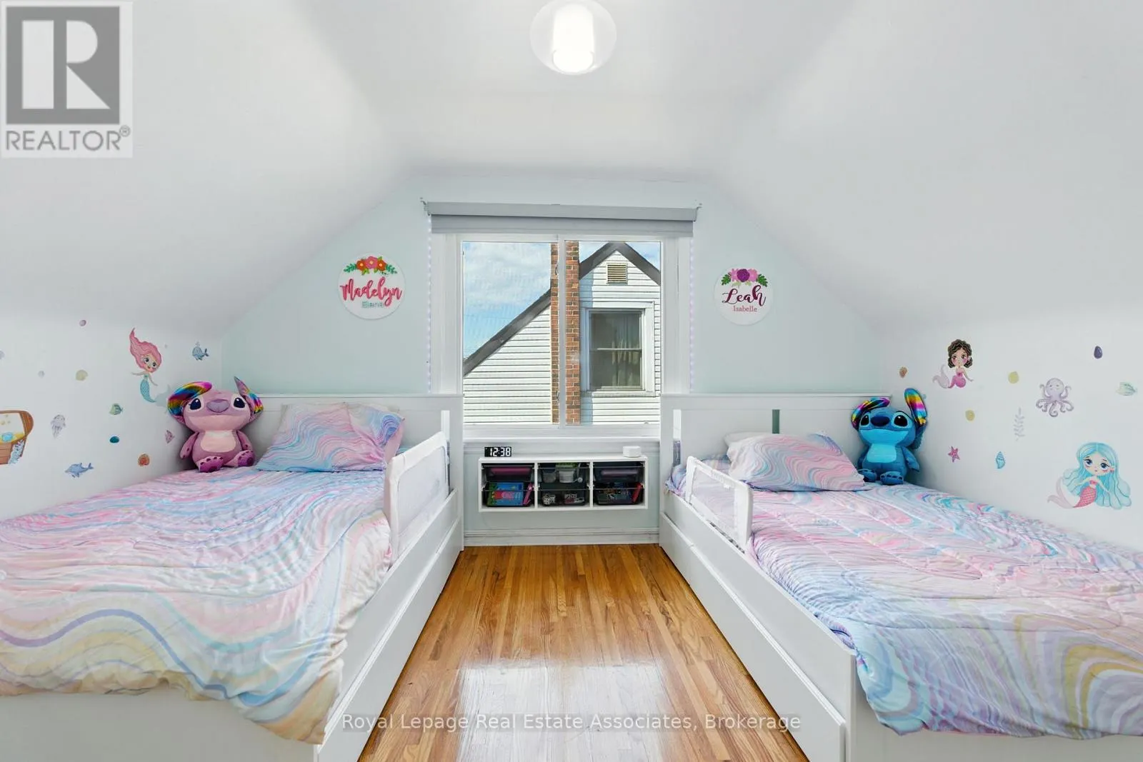 7 DEER AVENUE