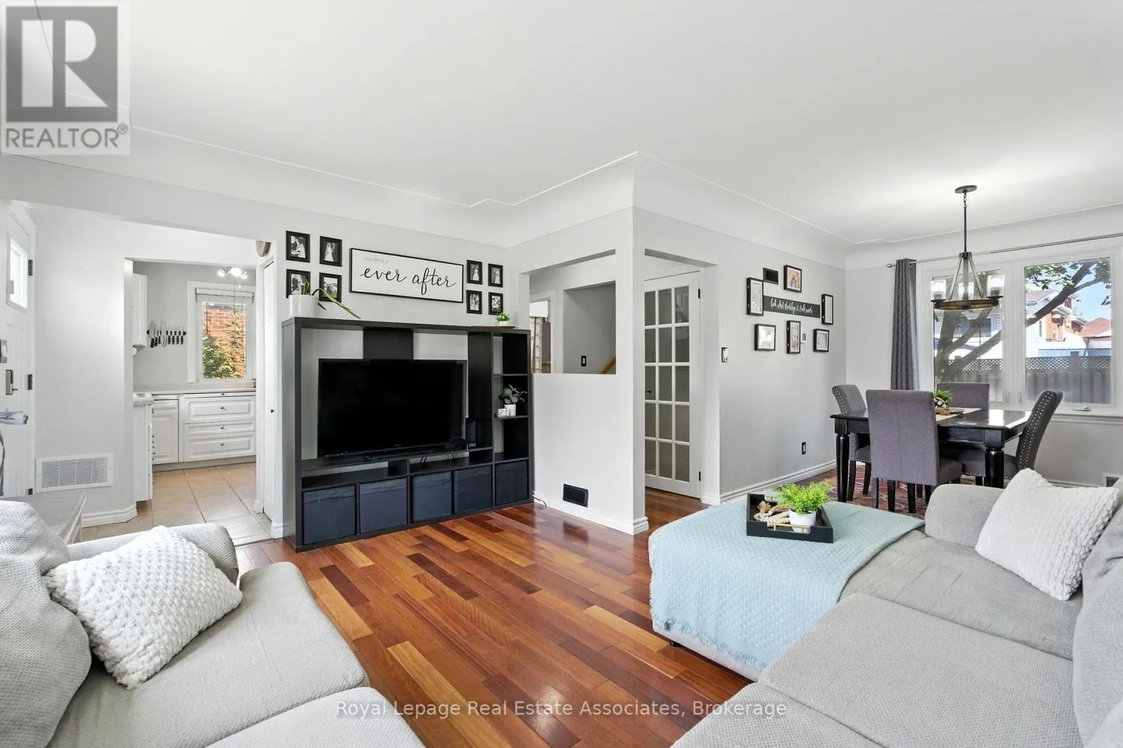 7 DEER AVENUE