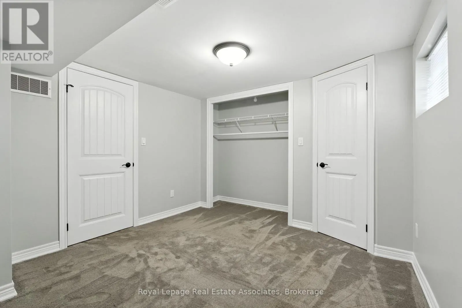 7 DEER AVENUE