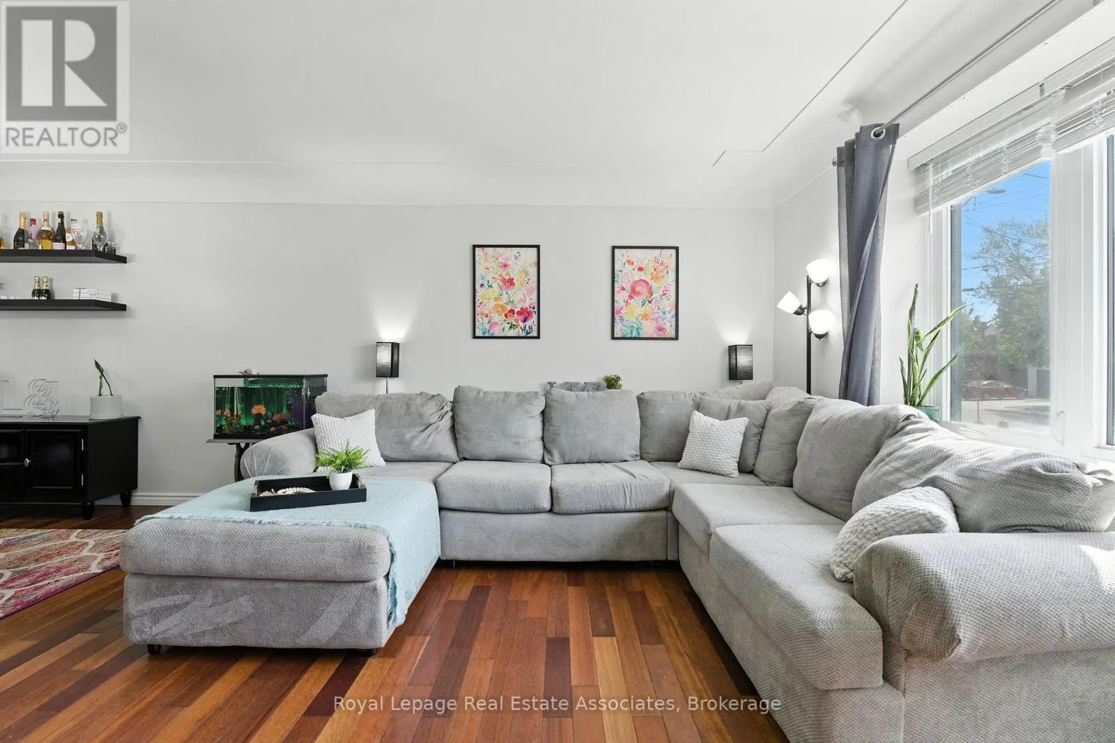 7 DEER AVENUE