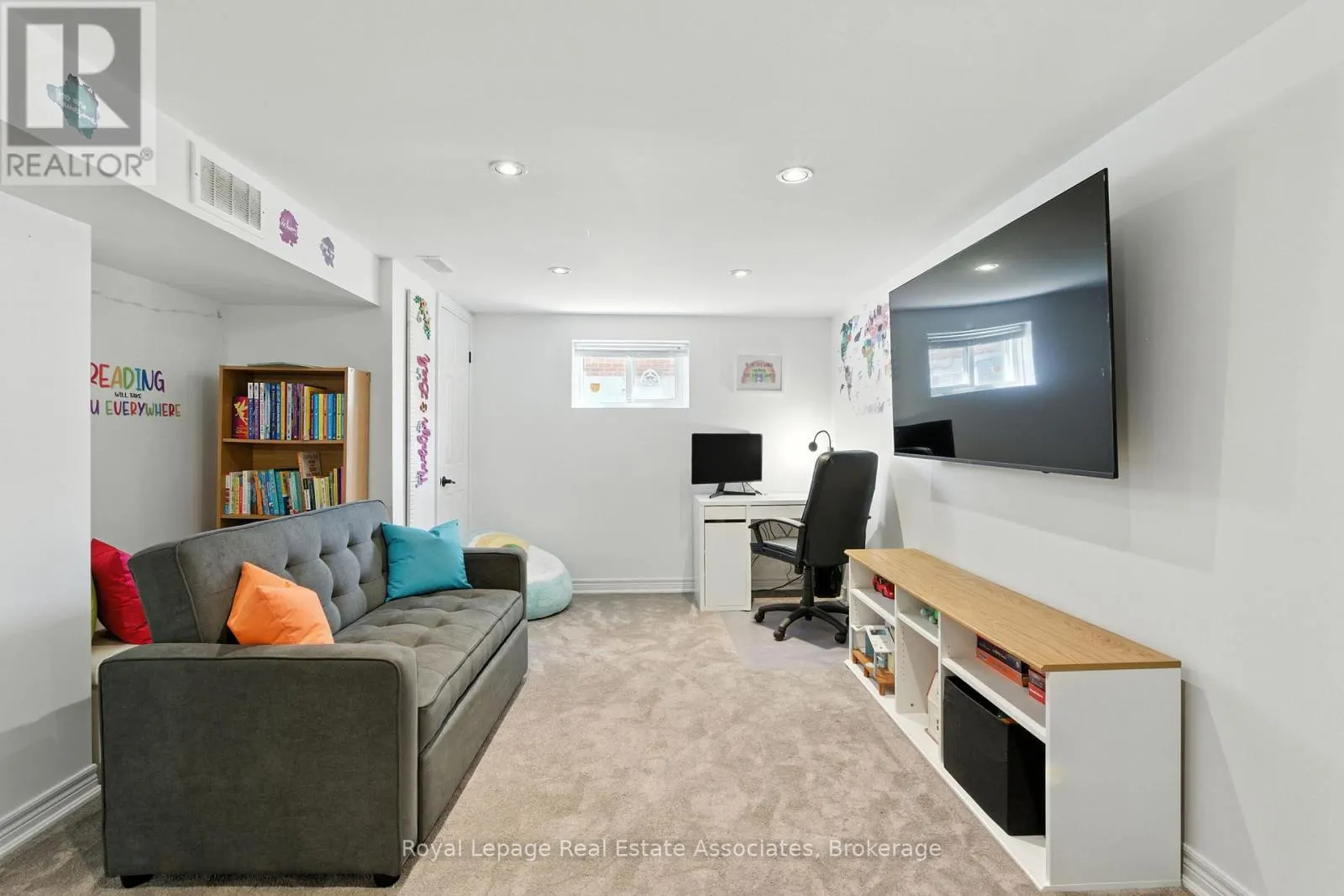 7 DEER AVENUE