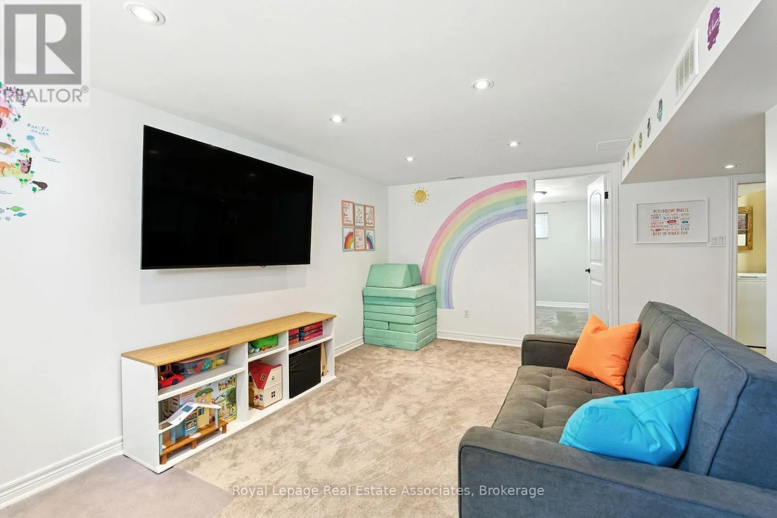 7 DEER AVENUE