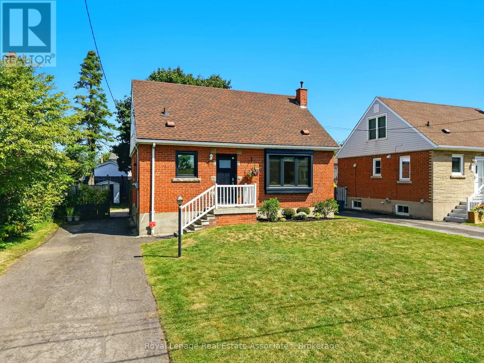 7 DEER AVENUE
