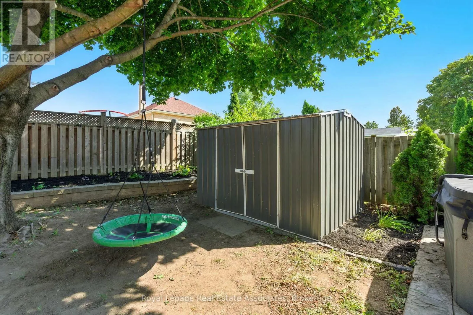 7 DEER AVENUE
