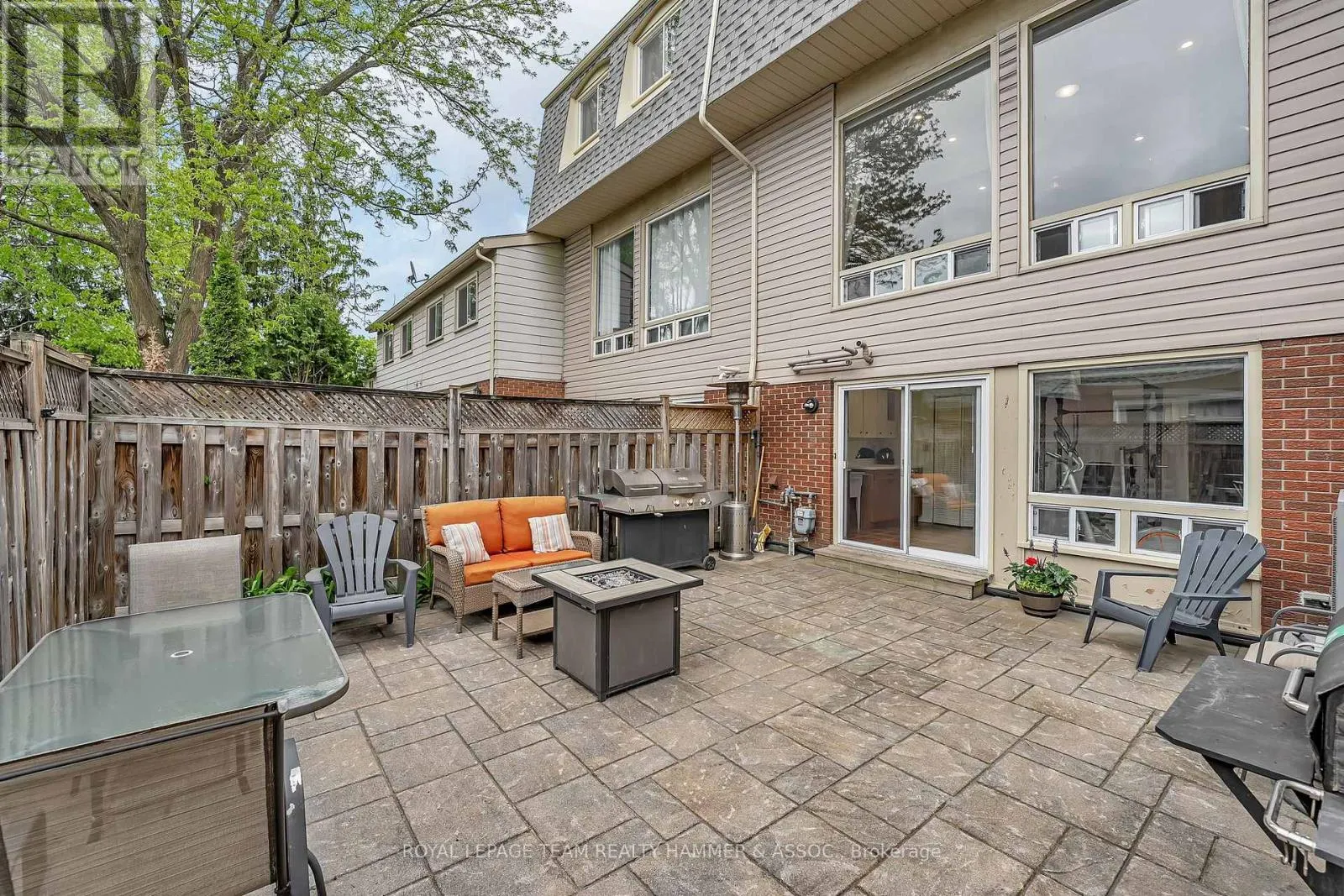 2425 SOUTHVALE CRESCENT
