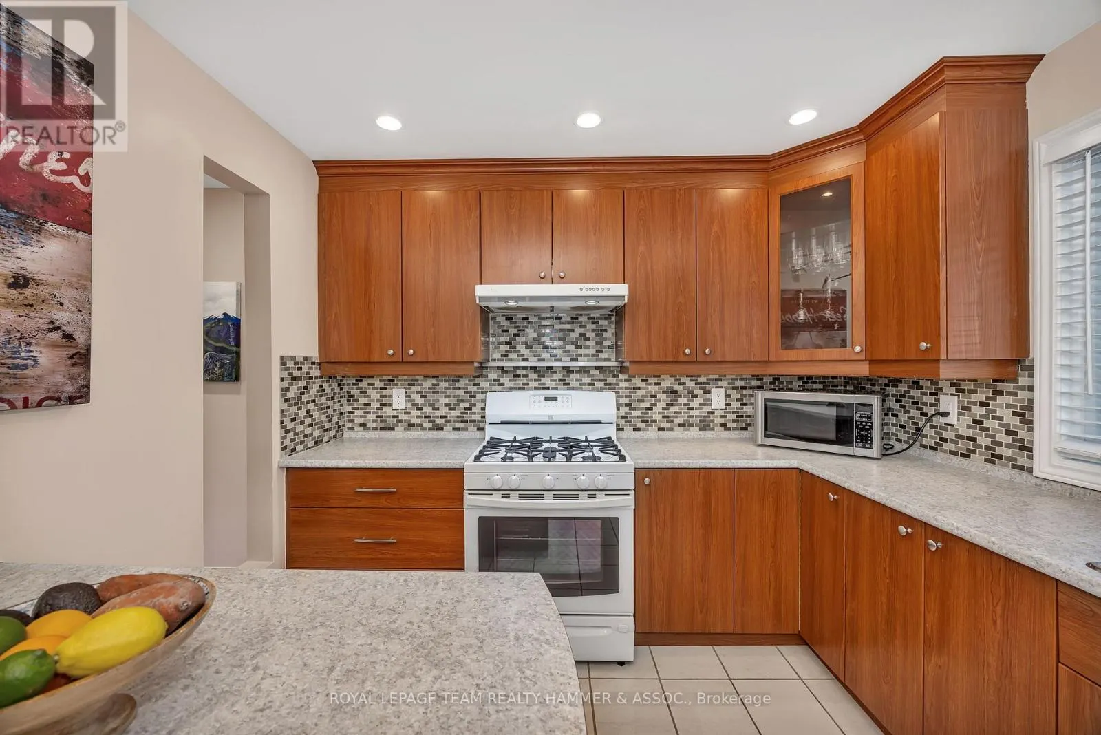 2425 SOUTHVALE CRESCENT