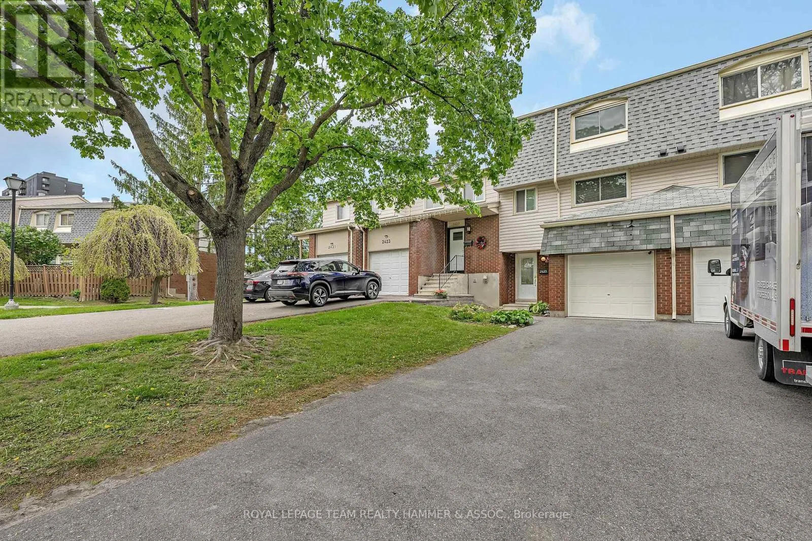 2425 SOUTHVALE CRESCENT