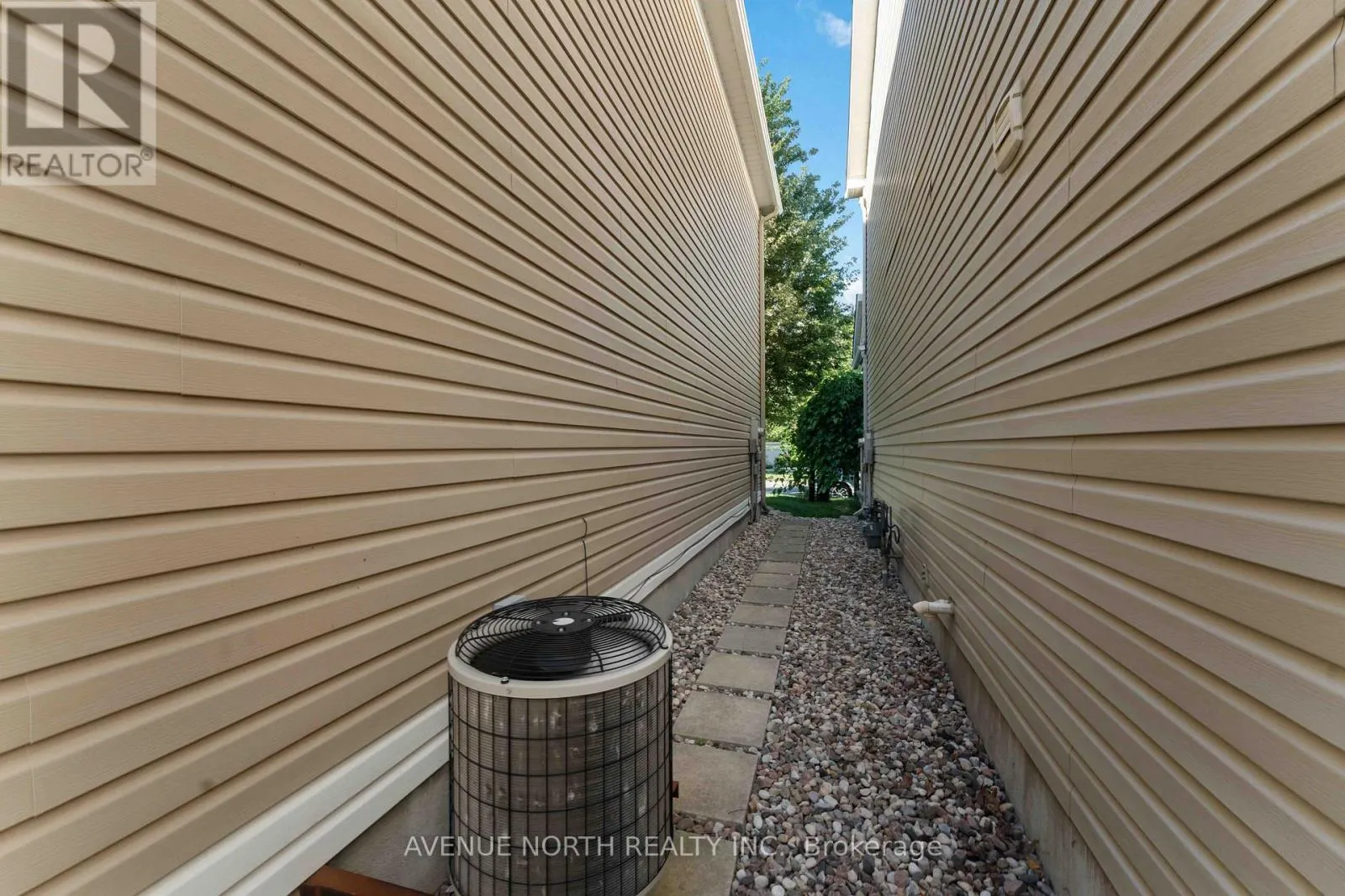 102 CHANCERY CRESCENT