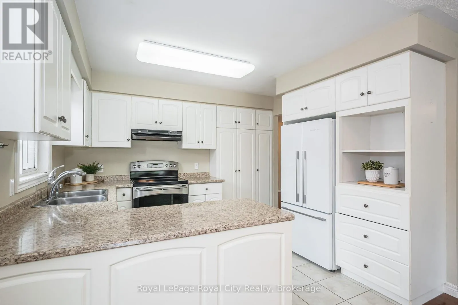 24 BEECHLAWN BOULEVARD