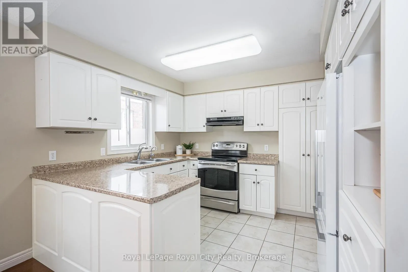 24 BEECHLAWN BOULEVARD