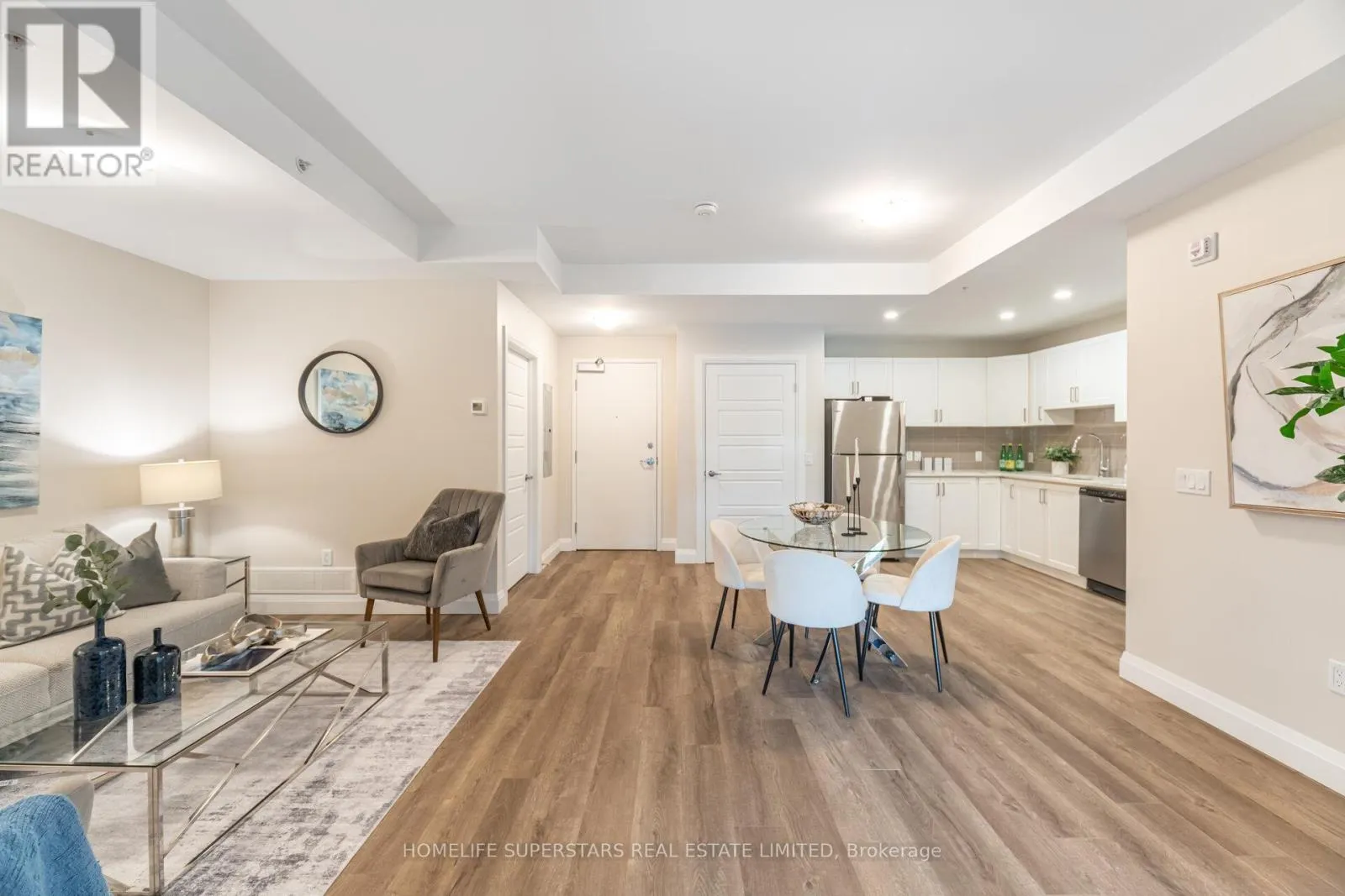 115 - 5 WAKE ROBIN DRIVE