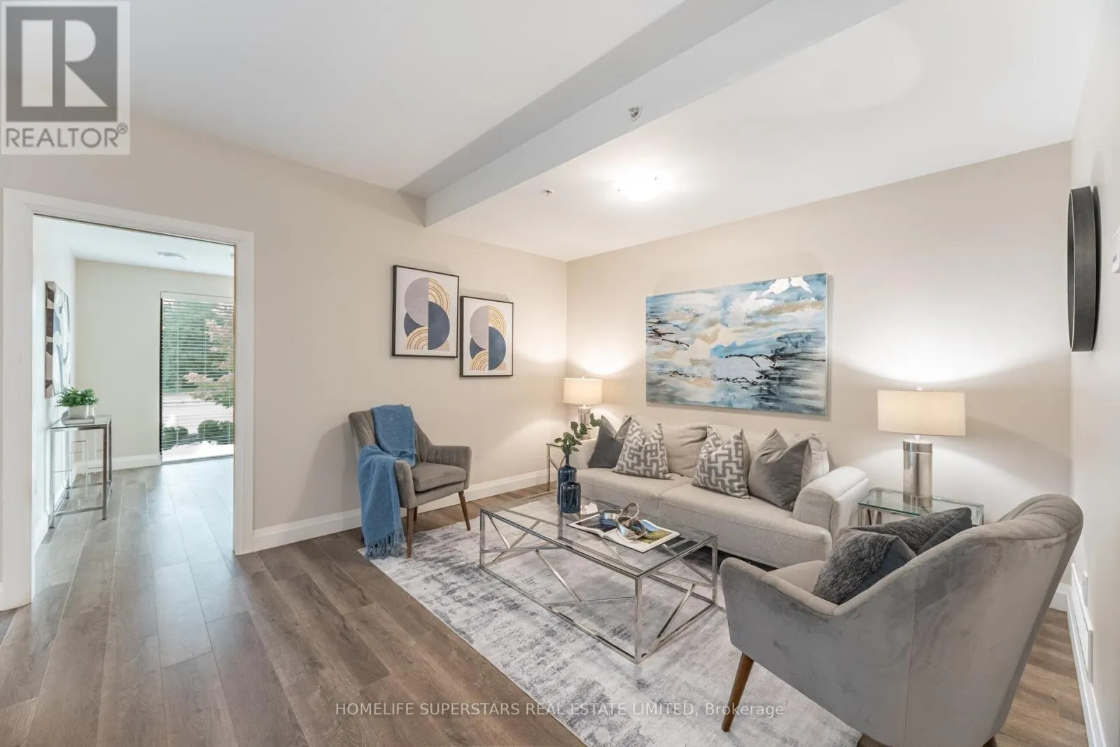 115 - 5 WAKE ROBIN DRIVE
