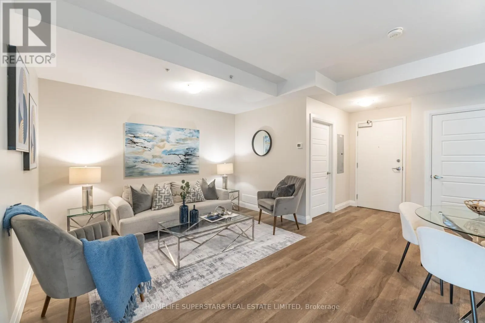 115 - 5 WAKE ROBIN DRIVE