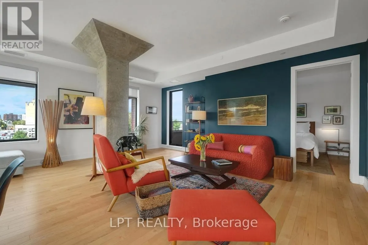 504 - 60 SPRINGHURST AVENUE