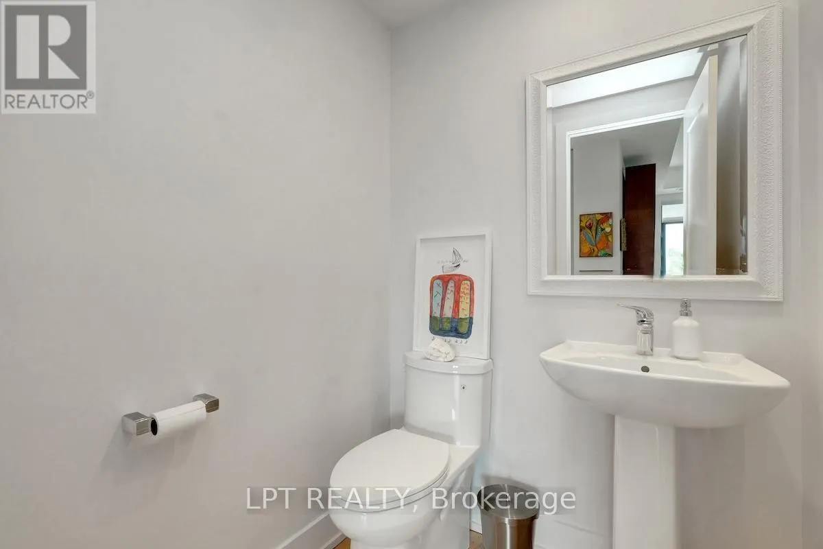 504 - 60 SPRINGHURST AVENUE