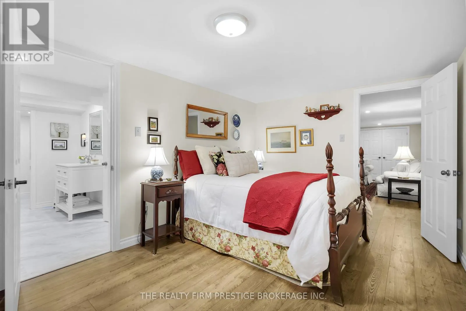 1003 HUNT CLUB MEWS