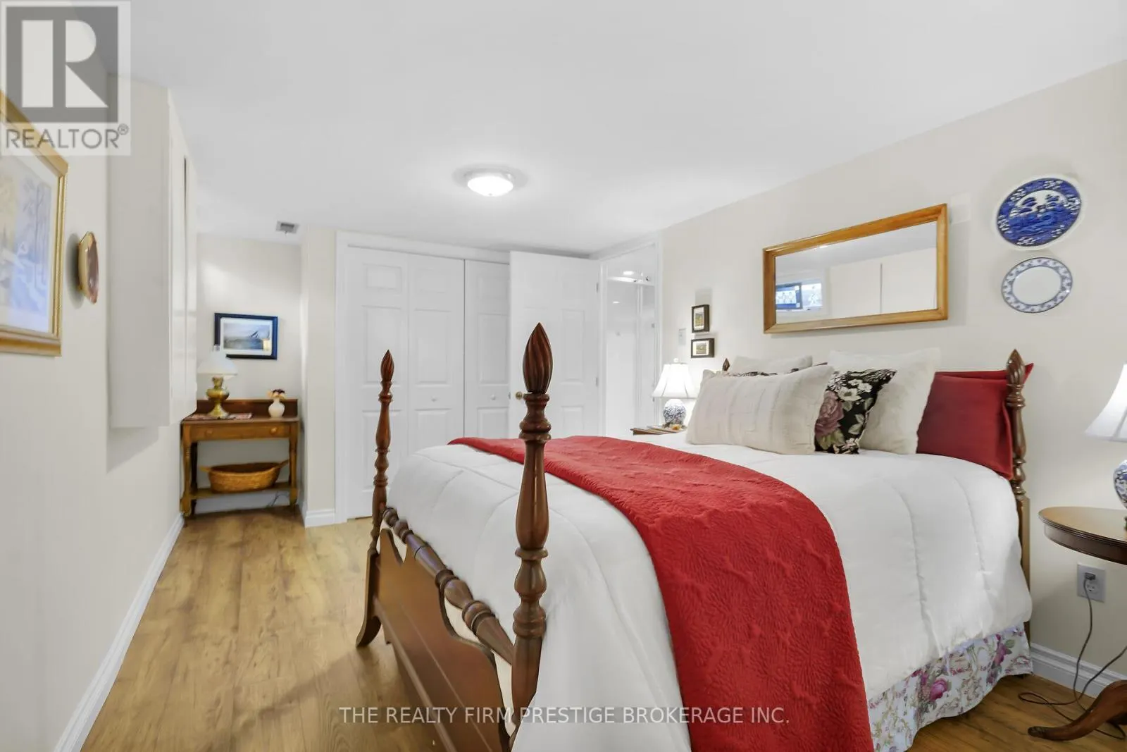 1003 HUNT CLUB MEWS