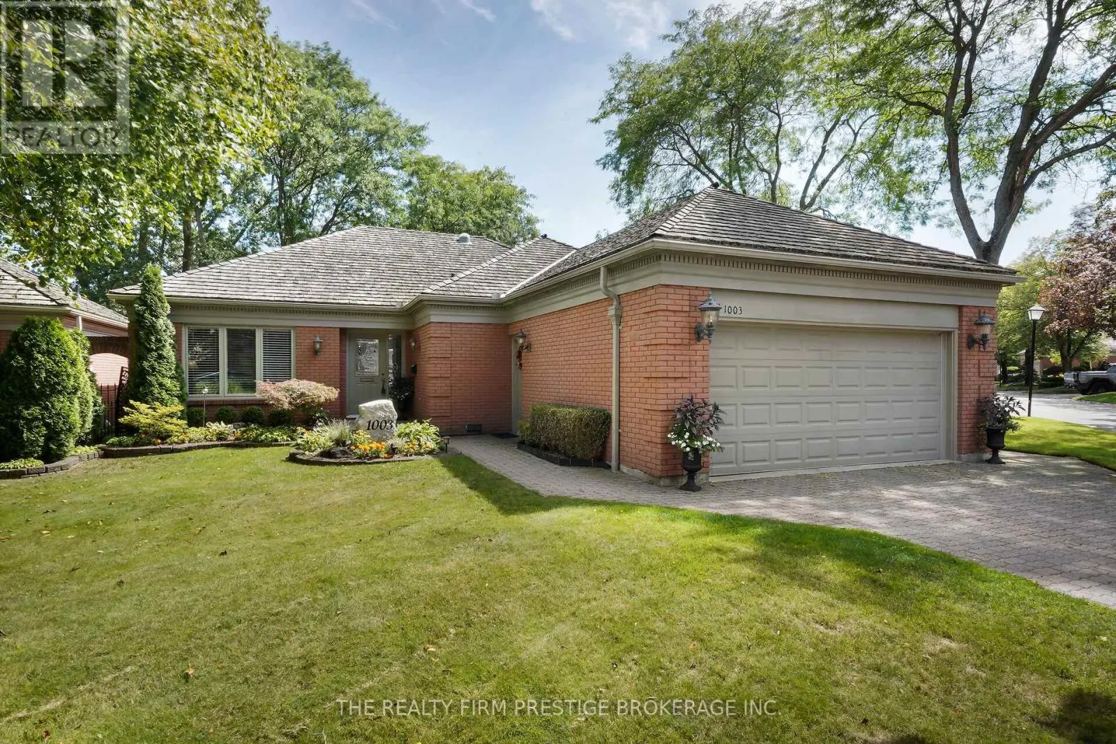 1003 HUNT CLUB MEWS