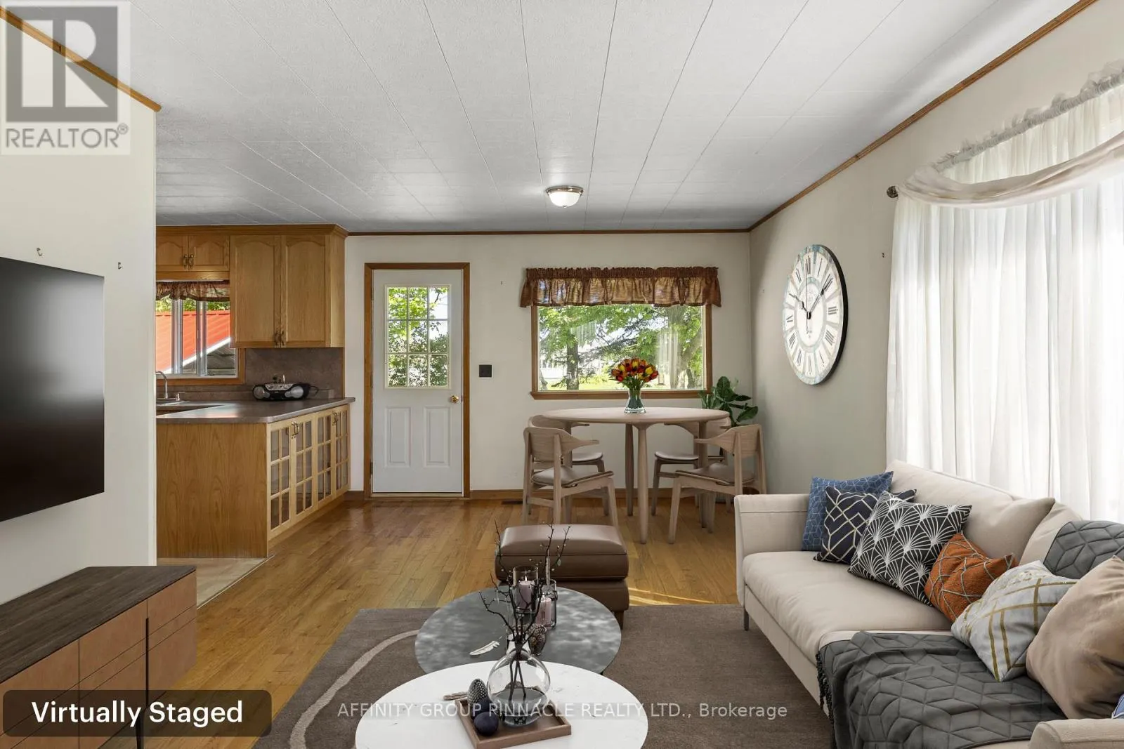 572 COUNTY RD 8 ROAD