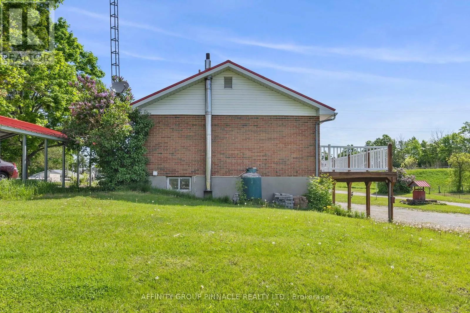 572 COUNTY RD 8 ROAD