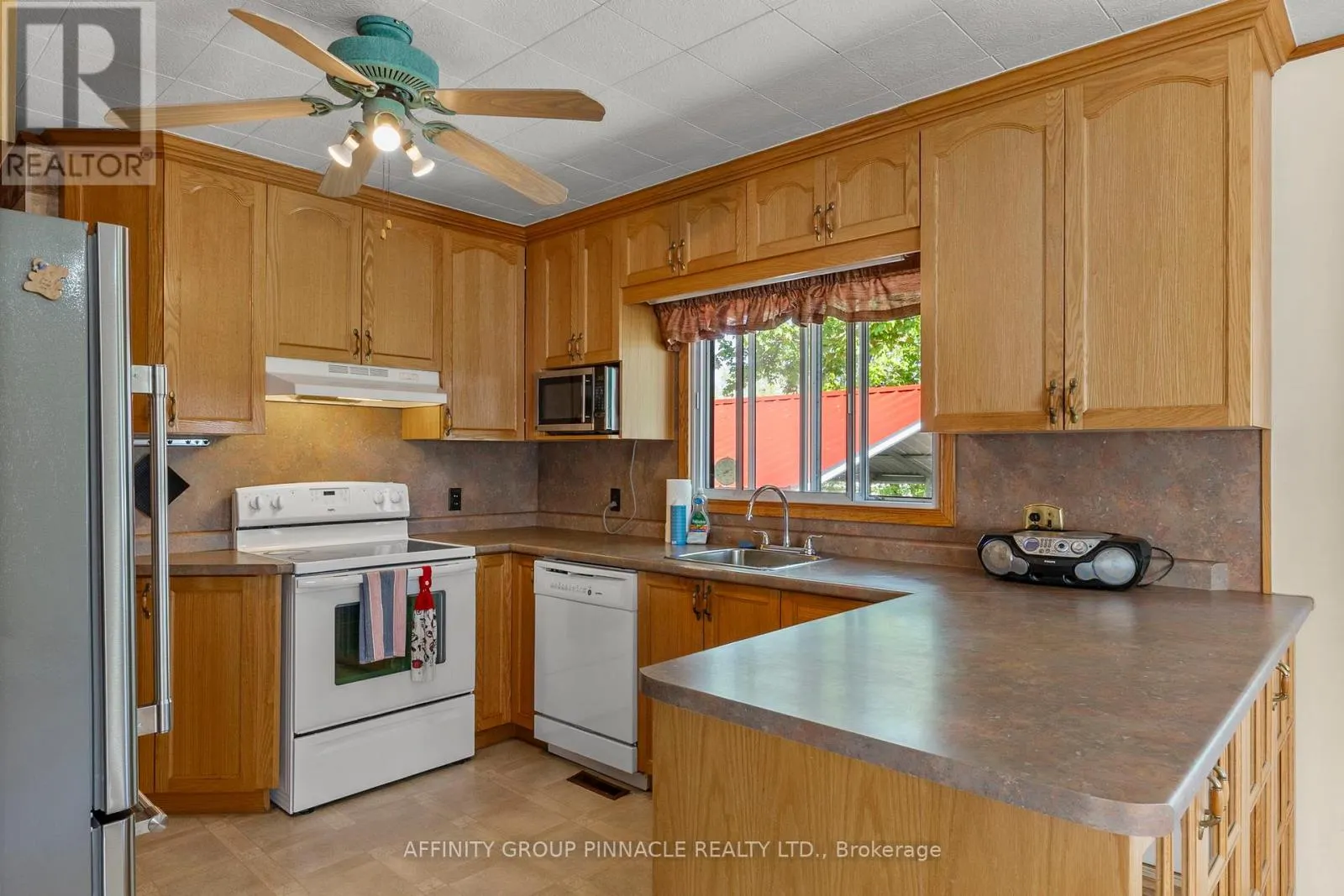 572 COUNTY RD 8 ROAD
