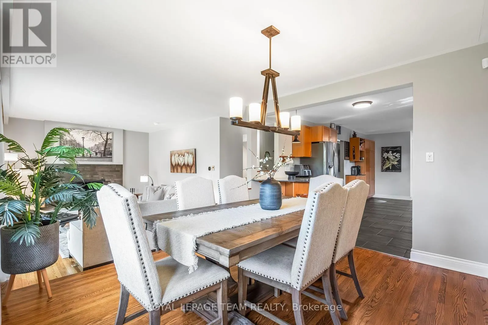 37 PROMENADE AVENUE