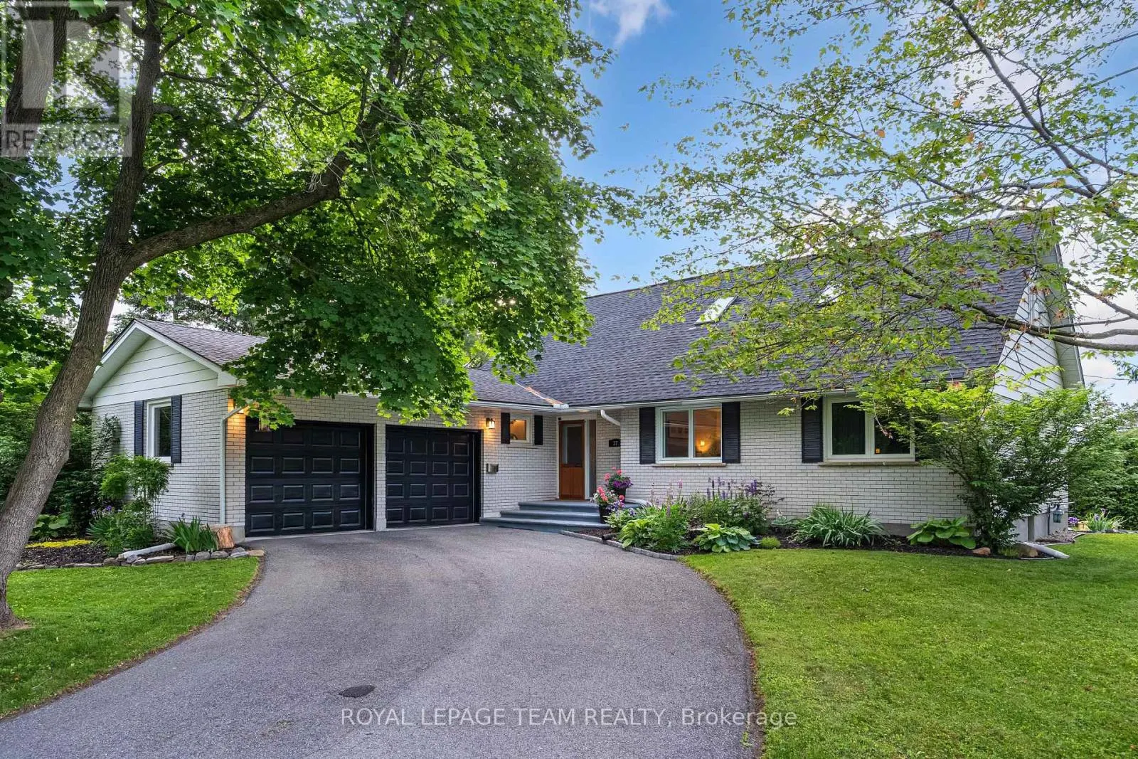 37 PROMENADE AVENUE