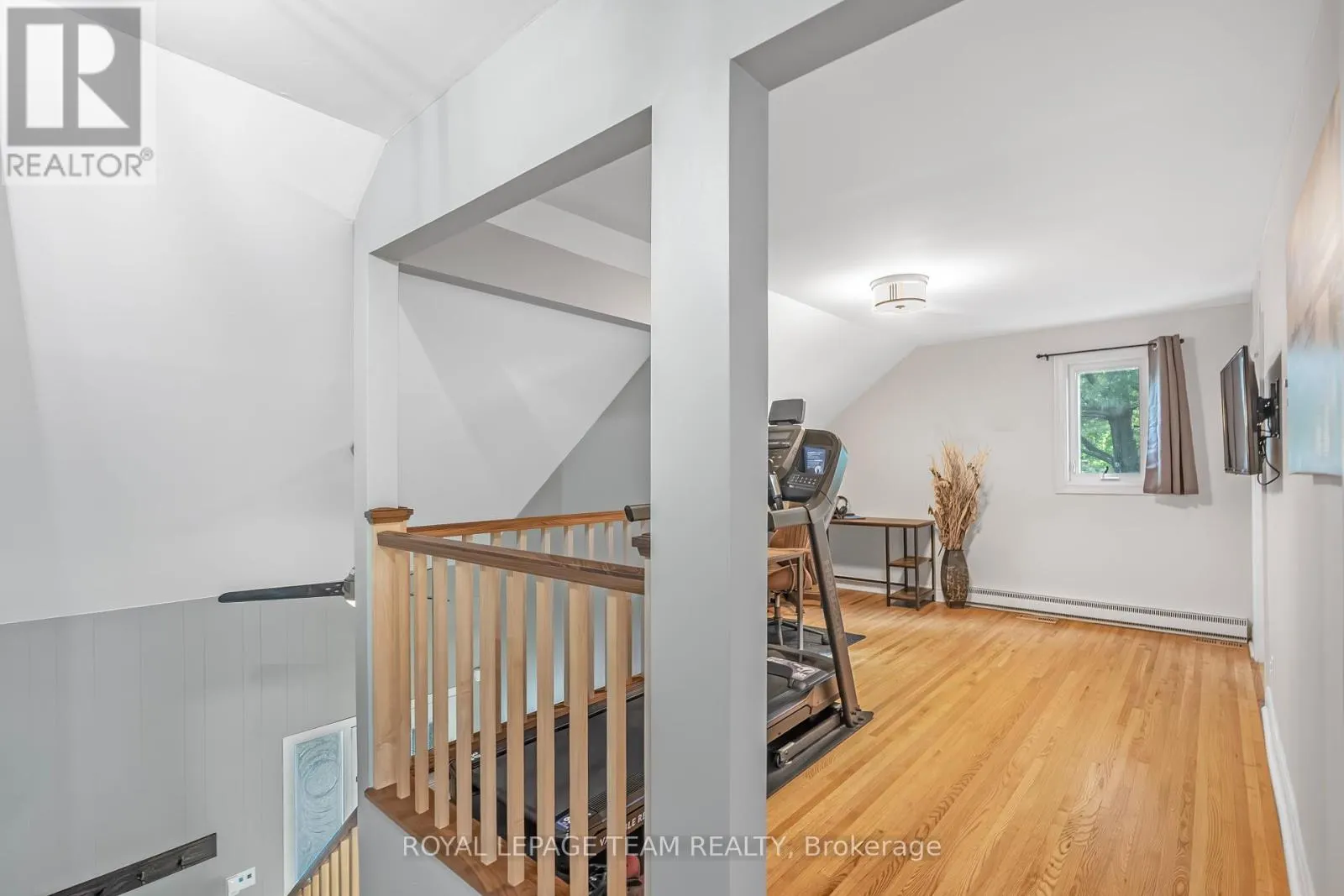 37 PROMENADE AVENUE